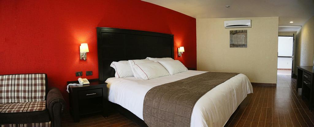 Hotel Victoria Inn San Juan del Río Екстериор снимка