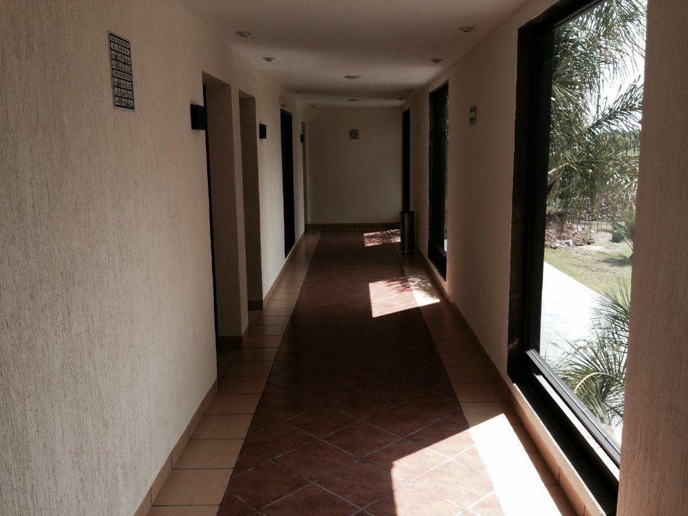 Hotel Victoria Inn San Juan del Río Екстериор снимка